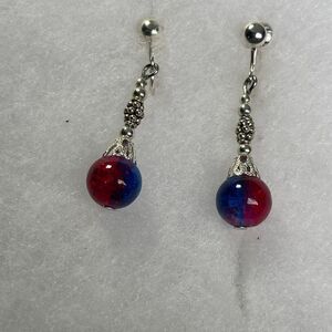 Vintage crackle glass red blue silver colored dangle earrings clip style